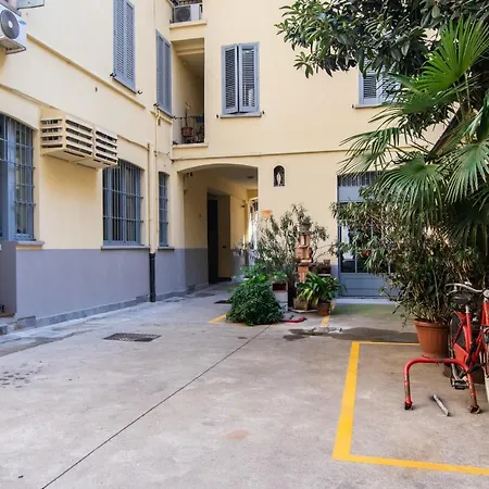 Farini 36 Monumentale District 2pax Wifi 아파트